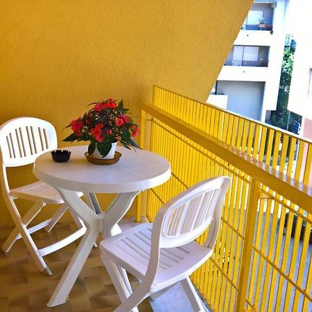 Yellow House เชฟาลู ภายนอก รูปภาพ